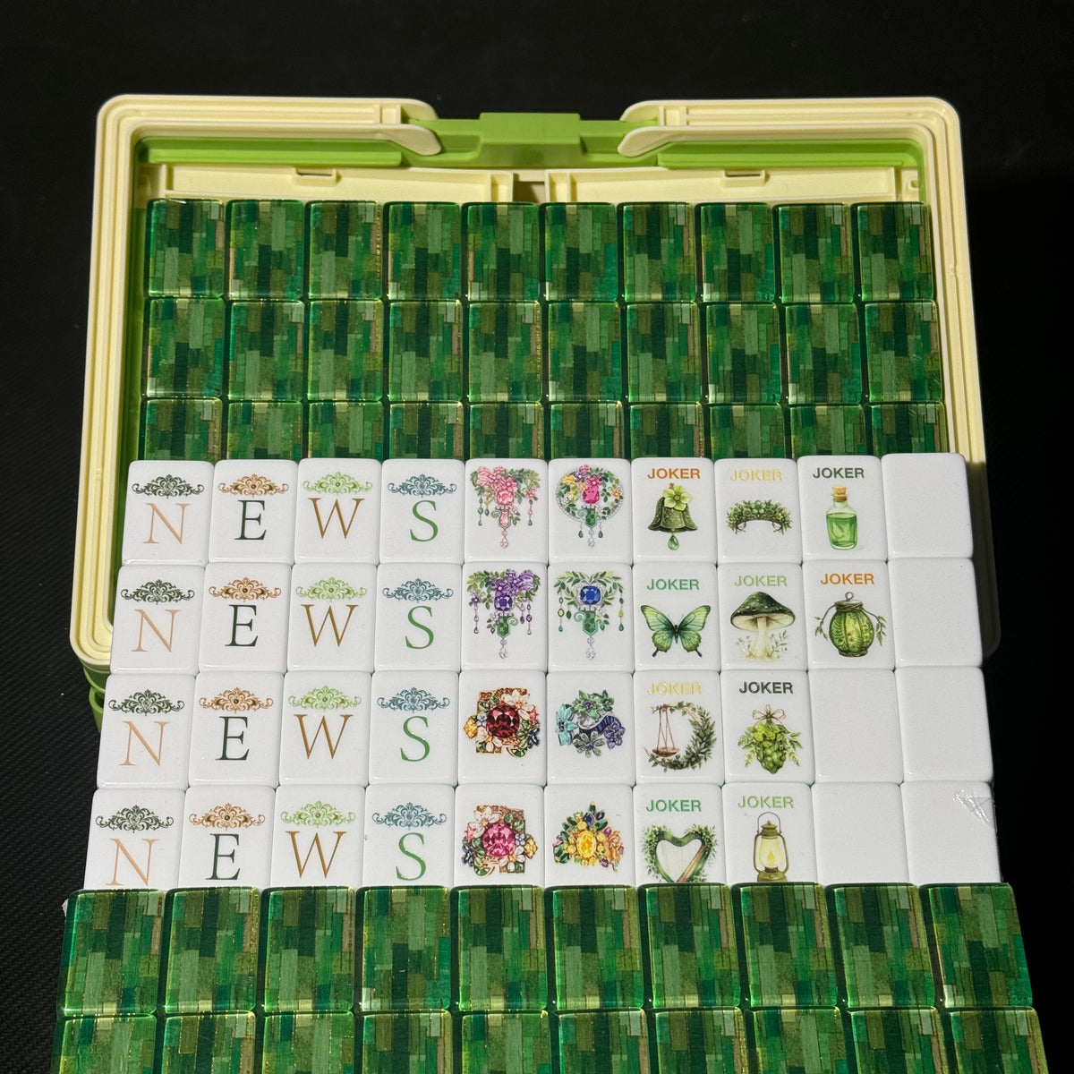 Green Crystal-Style American Mahjong Set with Carrying Case – Premium Translucent Mahjong Tiles for Gifts, Game Nights & Wholesale