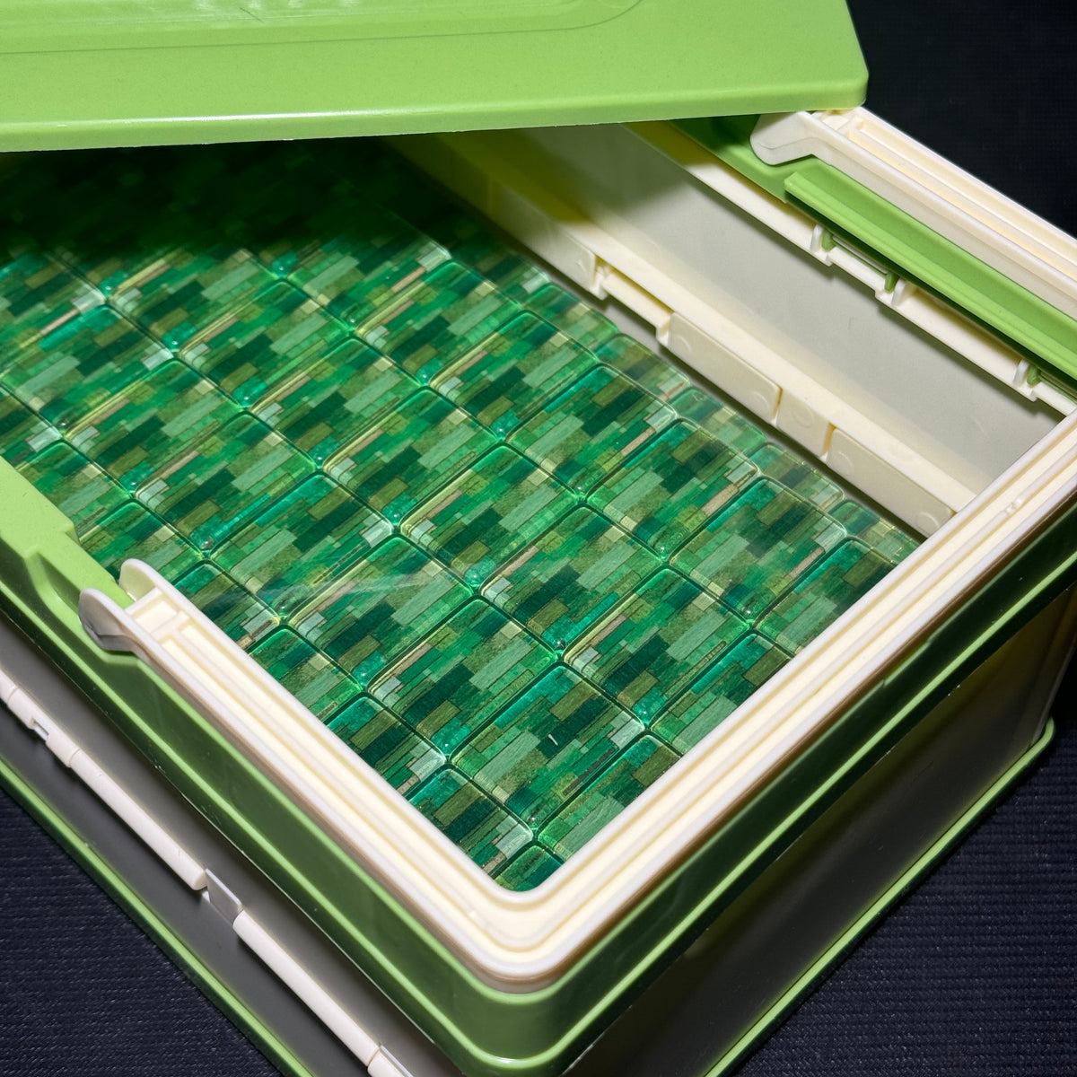 Green Crystal-Style American Mahjong Set with Carrying Case – Premium Translucent Mahjong Tiles for Gifts, Game Nights & Wholesale